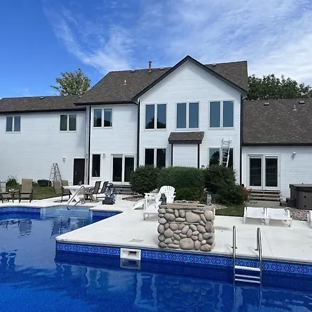 Golf Oasis Sleeps 22! Hot Tub Firepit Gym Pool Villa